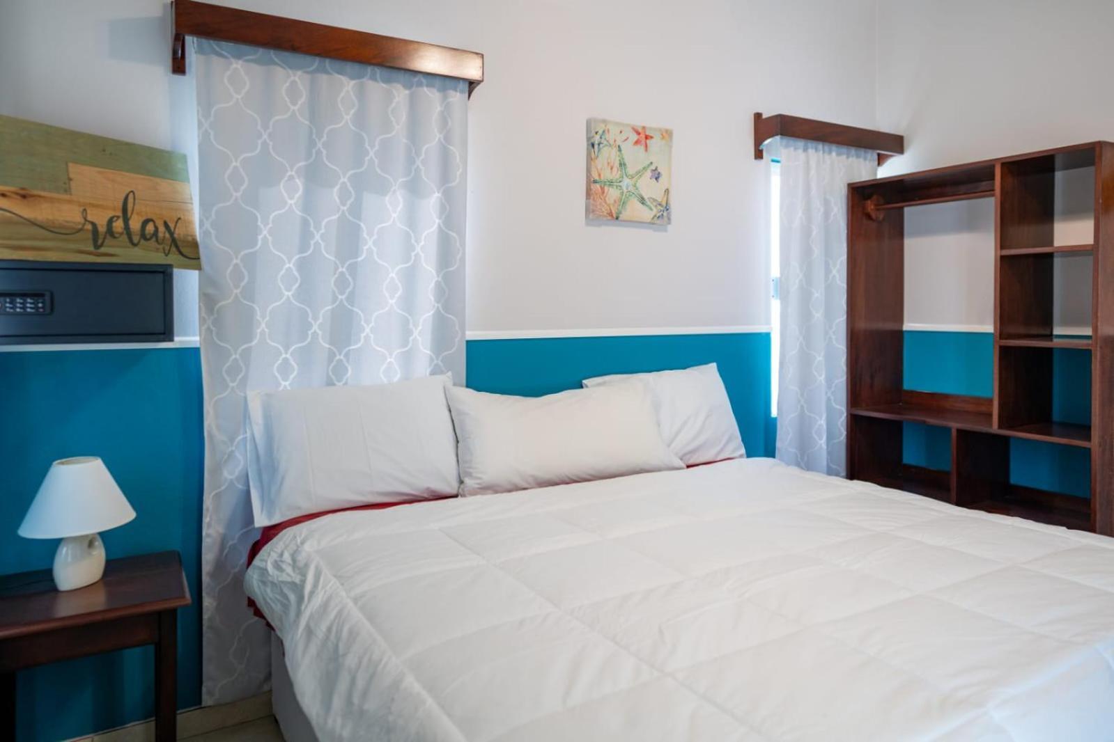 Island Magic Villas Caye Caulker Exteriör bild